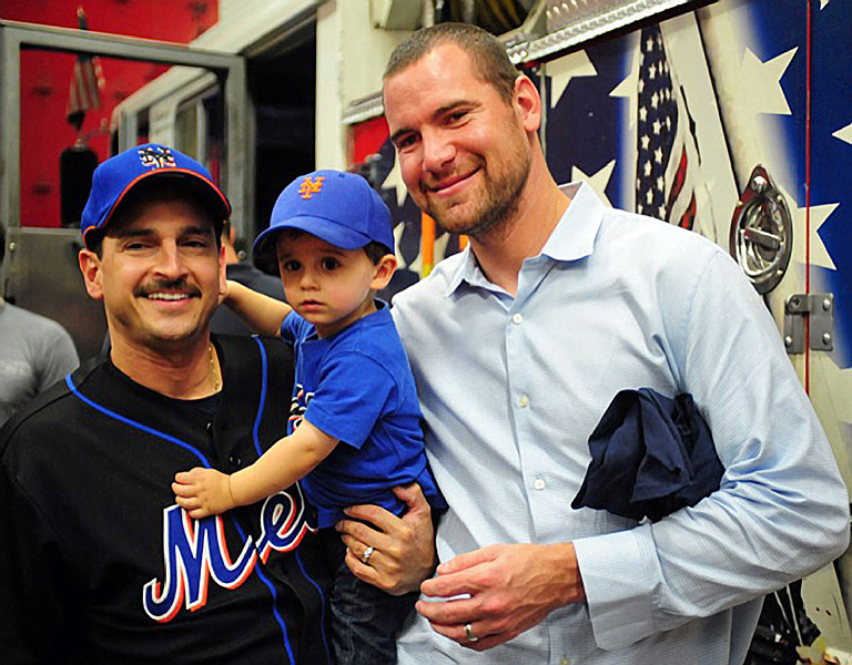 Mike Pelfrey of the New York Mets visits the Ten House, September 10, 2010